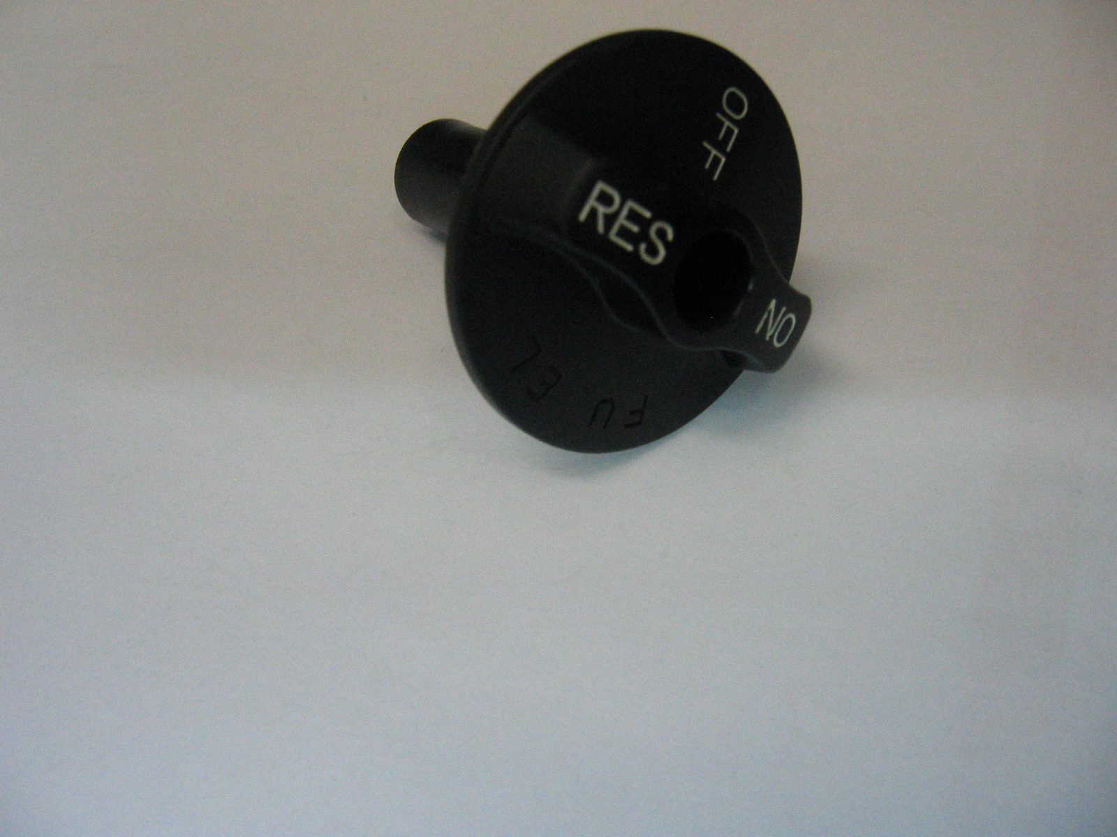NEW KAWASAKI ZZR 600 ZX6R ZX9R FUEL GAS ON OFF KNOB TAP 92077-1123