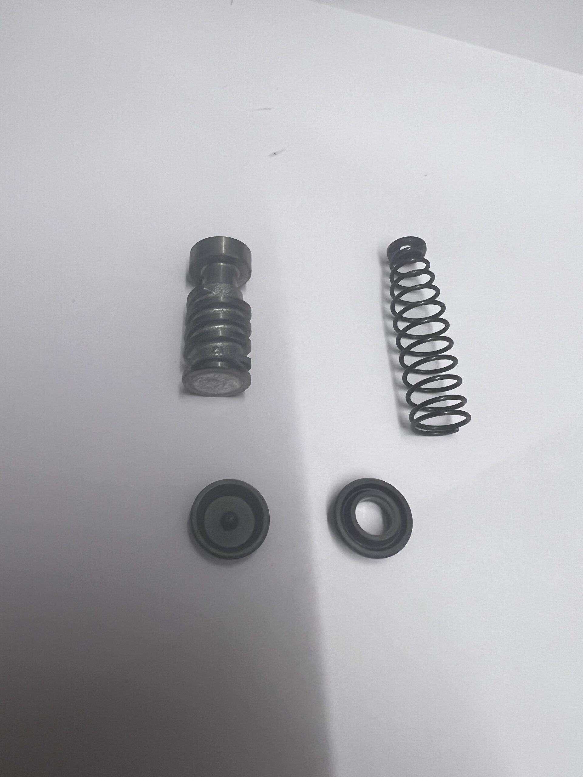 TRIUMPH TRIDENT 900 AMERICA CARB AND EFI REAR BRAKE  MASTER CYLINDER REPAIR KIT